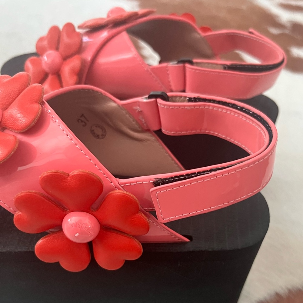 MOSCHINO
Pink & Red Heart Flower Wedge Sandals - Picture 7 of 14